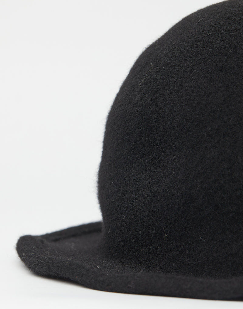 Black Traveller + Felt Hat