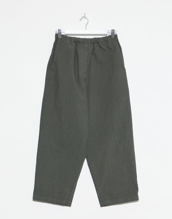 maneulle-guibal-magnetic-cotton-boyfriend-yizic-trousers