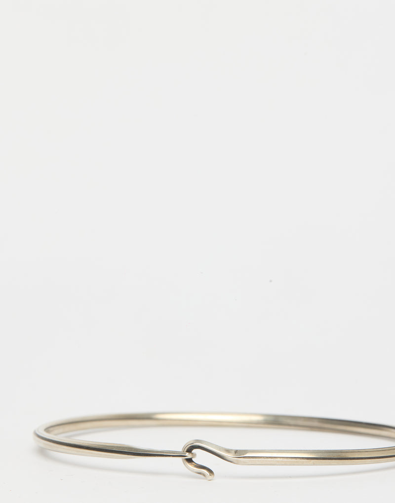 Silver Side Hook Groove Bangle