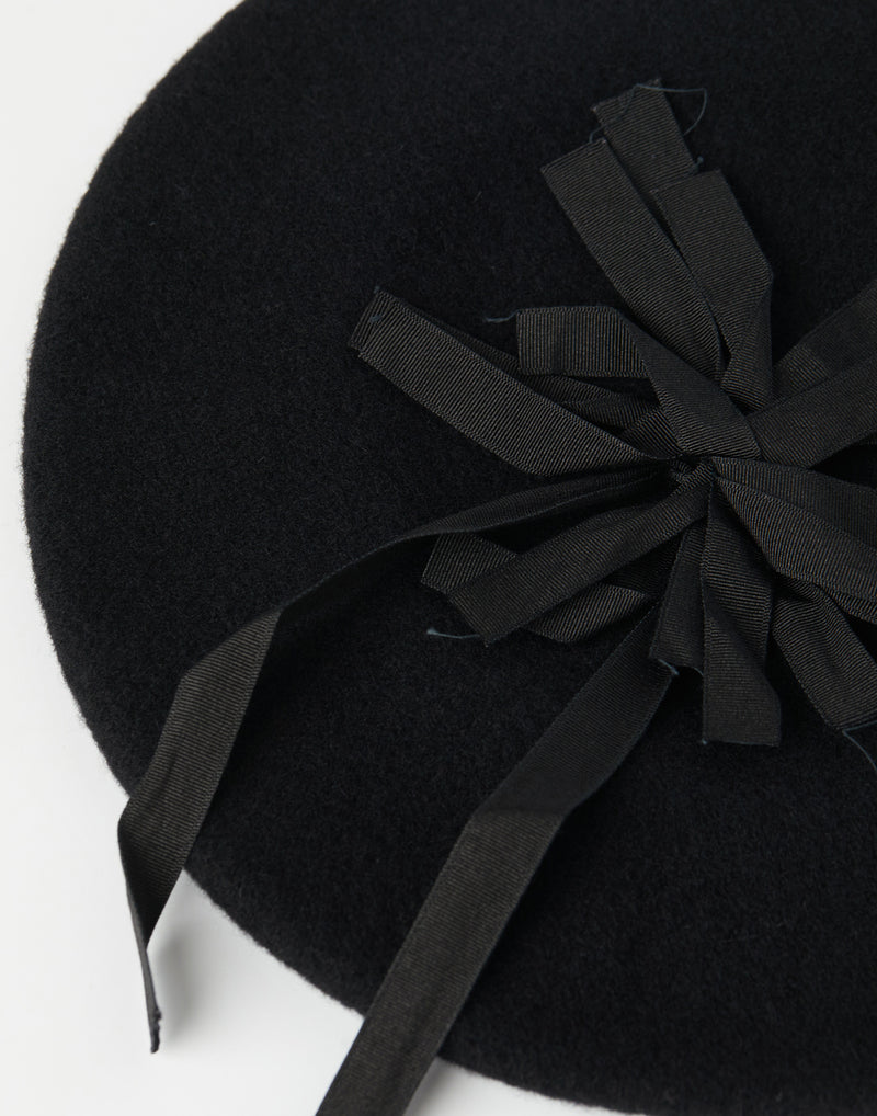 Black Wool Flying Duck Pom Pom Beret